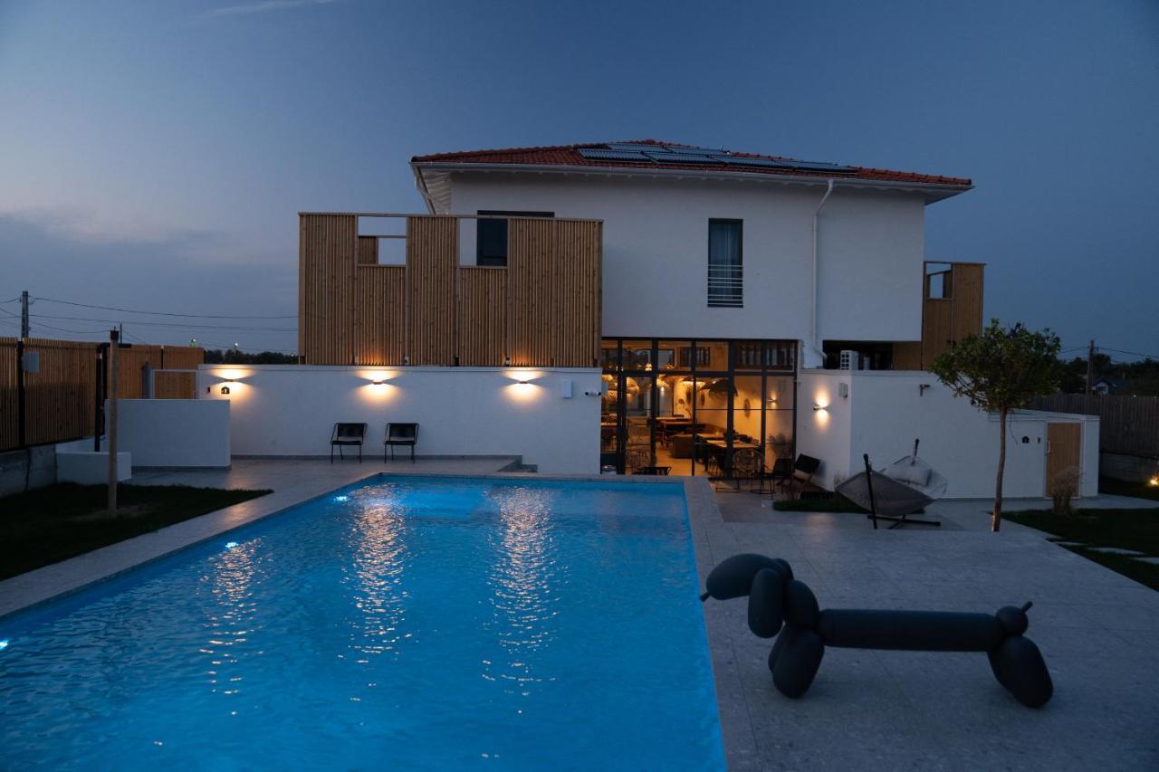 The Pines Boutique Villa - فاما فيكي المظهر الخارجي الصورة